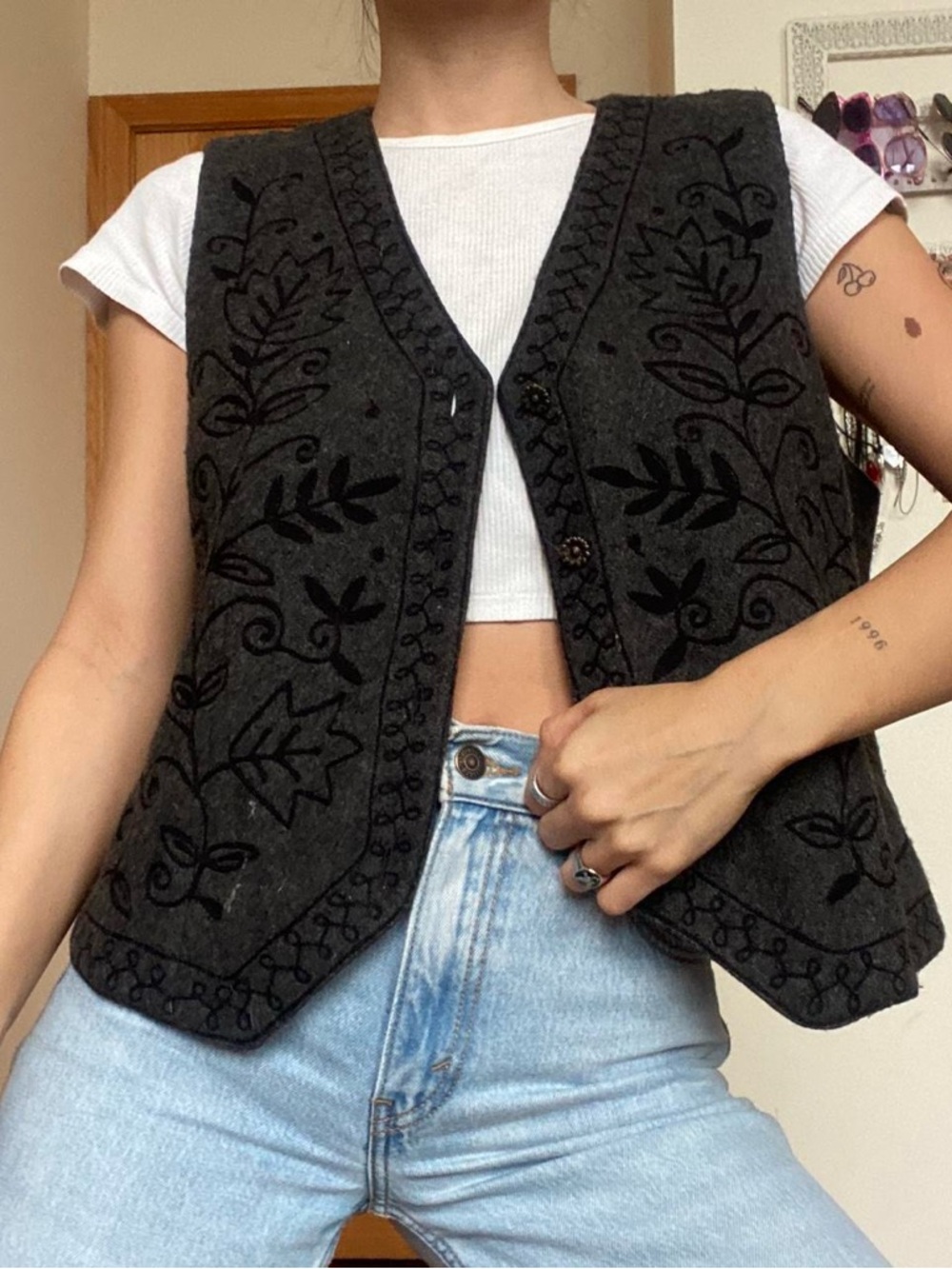 Vintage Wool Blend / Cotton Embroidered V-Neck Women’s Vest